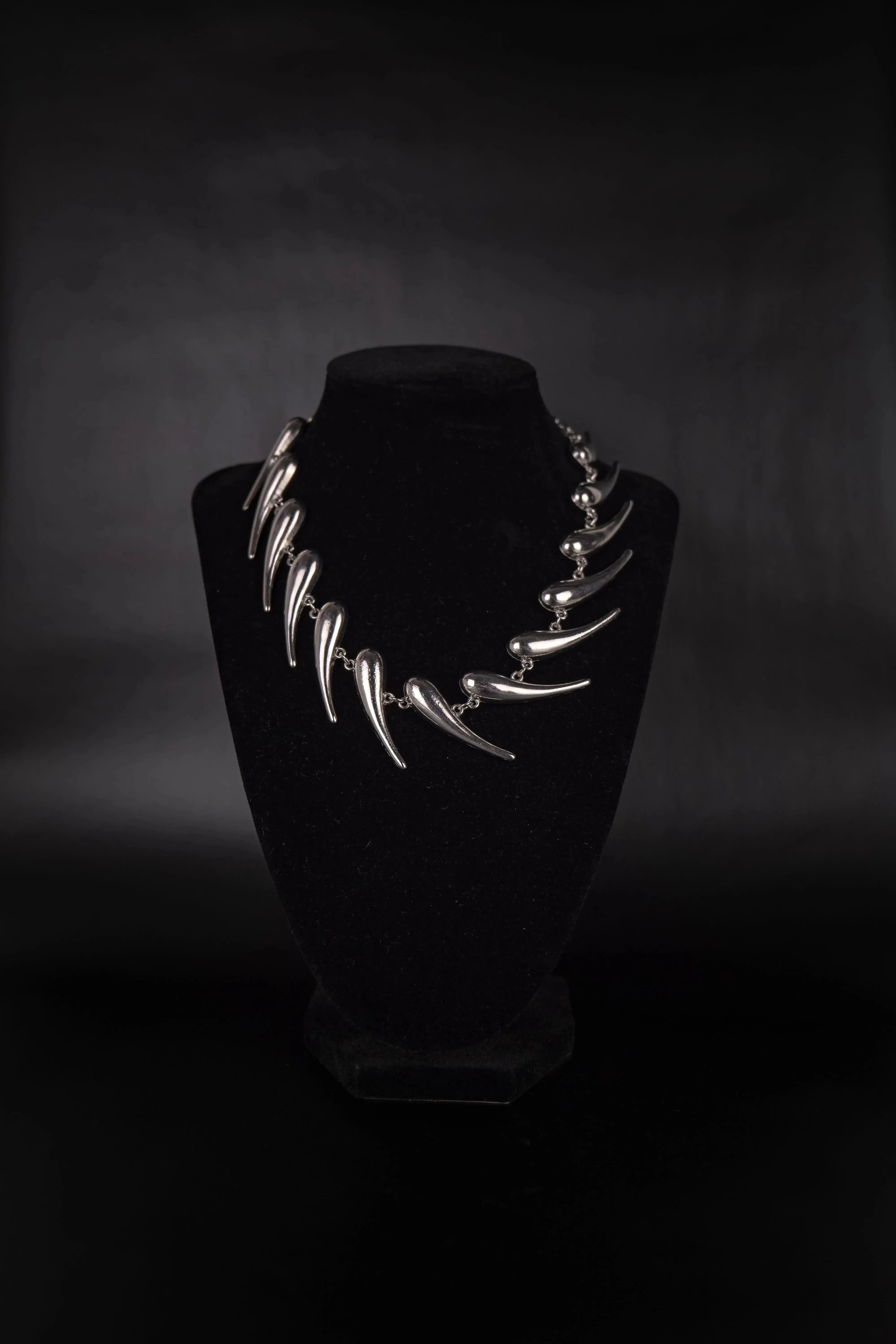 Tout. - Doomed Jewelry