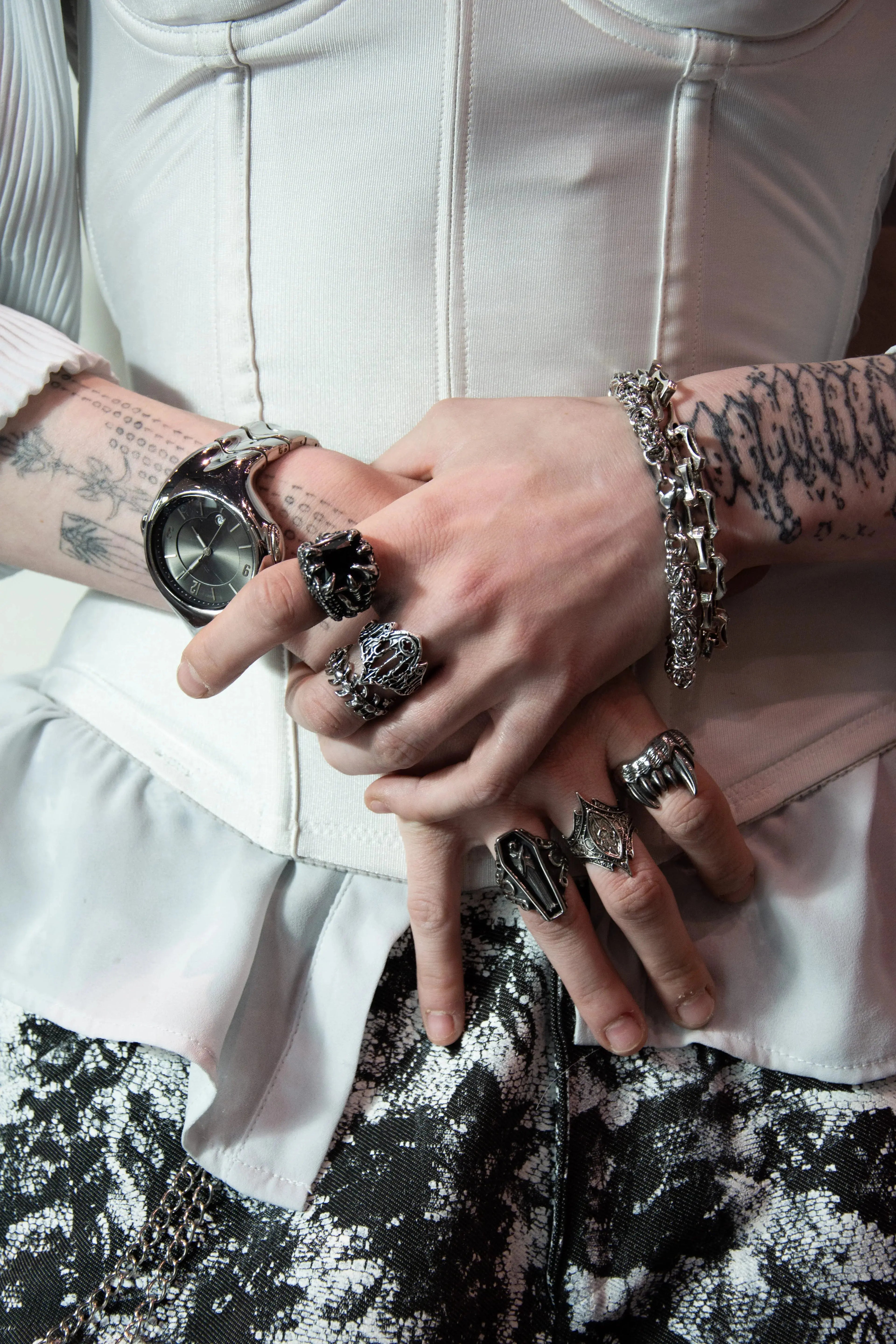 bague style alternatif rock metal punk gothique en acier inoxydable, bague squelette, bague colonne vertébale 