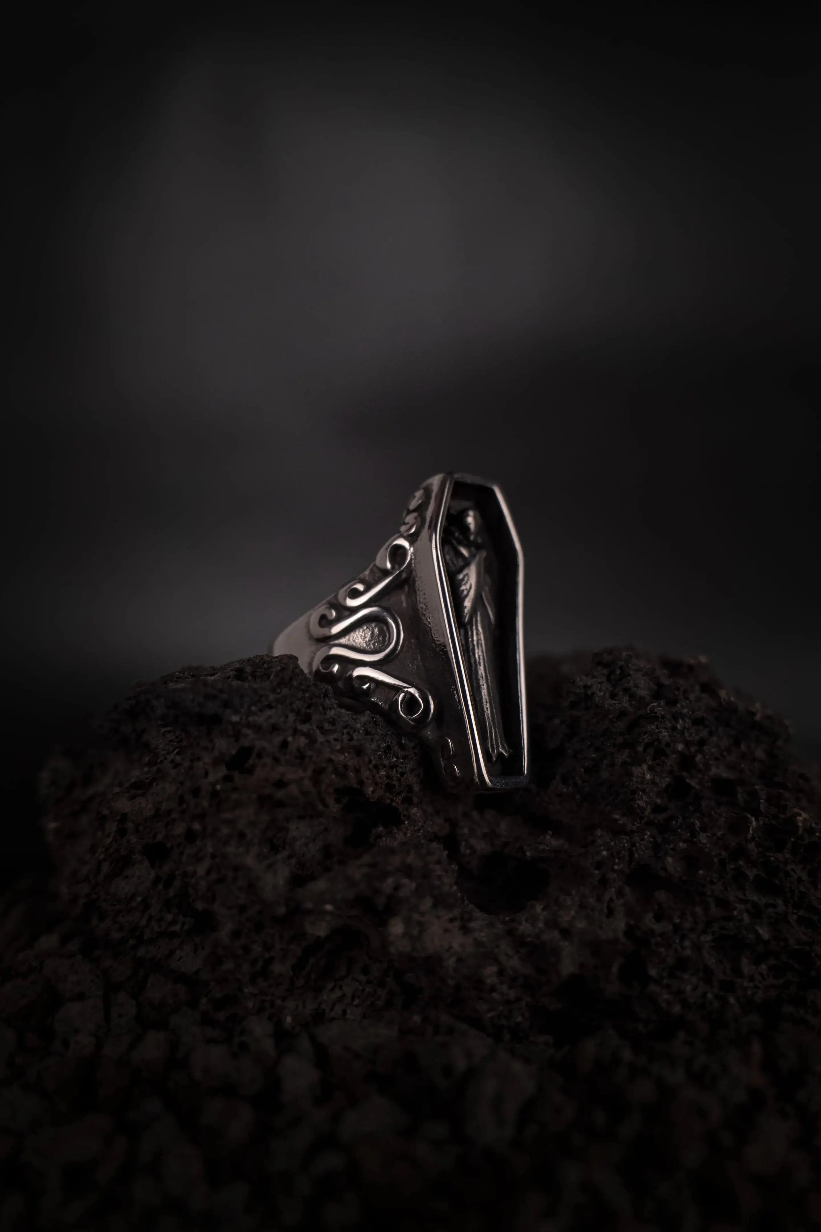 Bague cercueil en acier inoxydable, bague massive et qualitative fait pour durer 