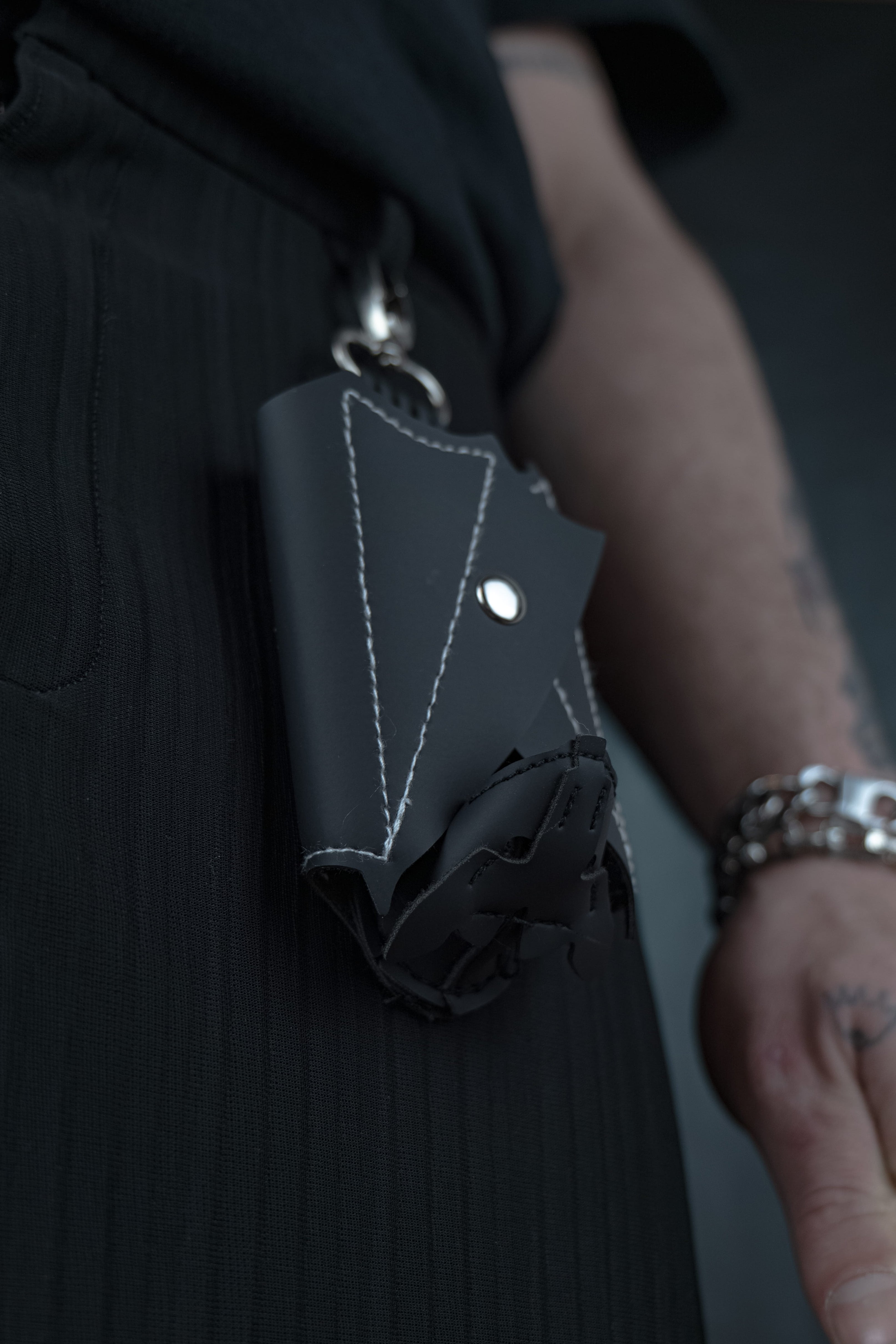 Porte monnaie chauve souri à faire pendre de partout pour un style complet.