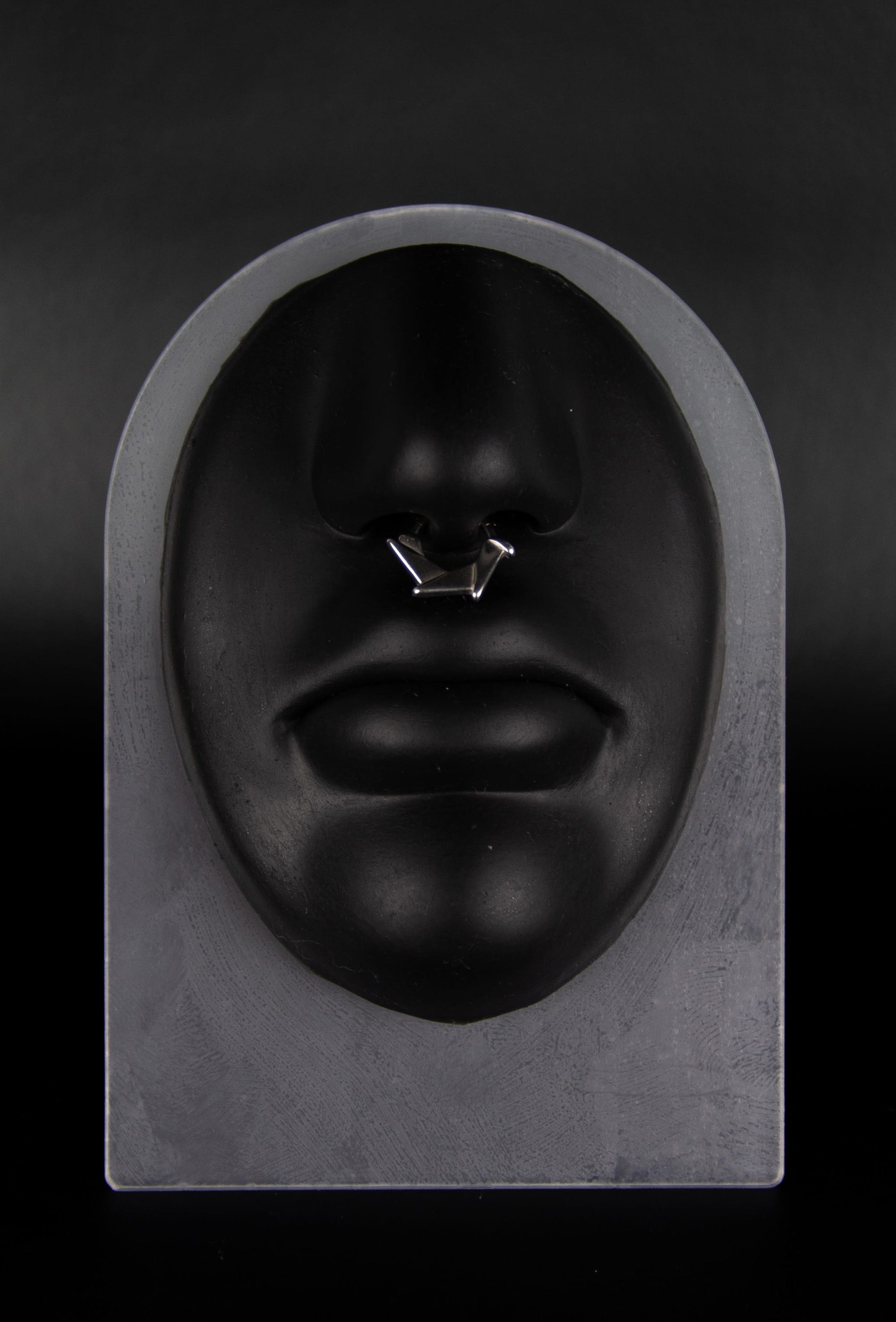 Septum en acier inoxydable inspiré des armures de chevalier pour homme et pour femme. 