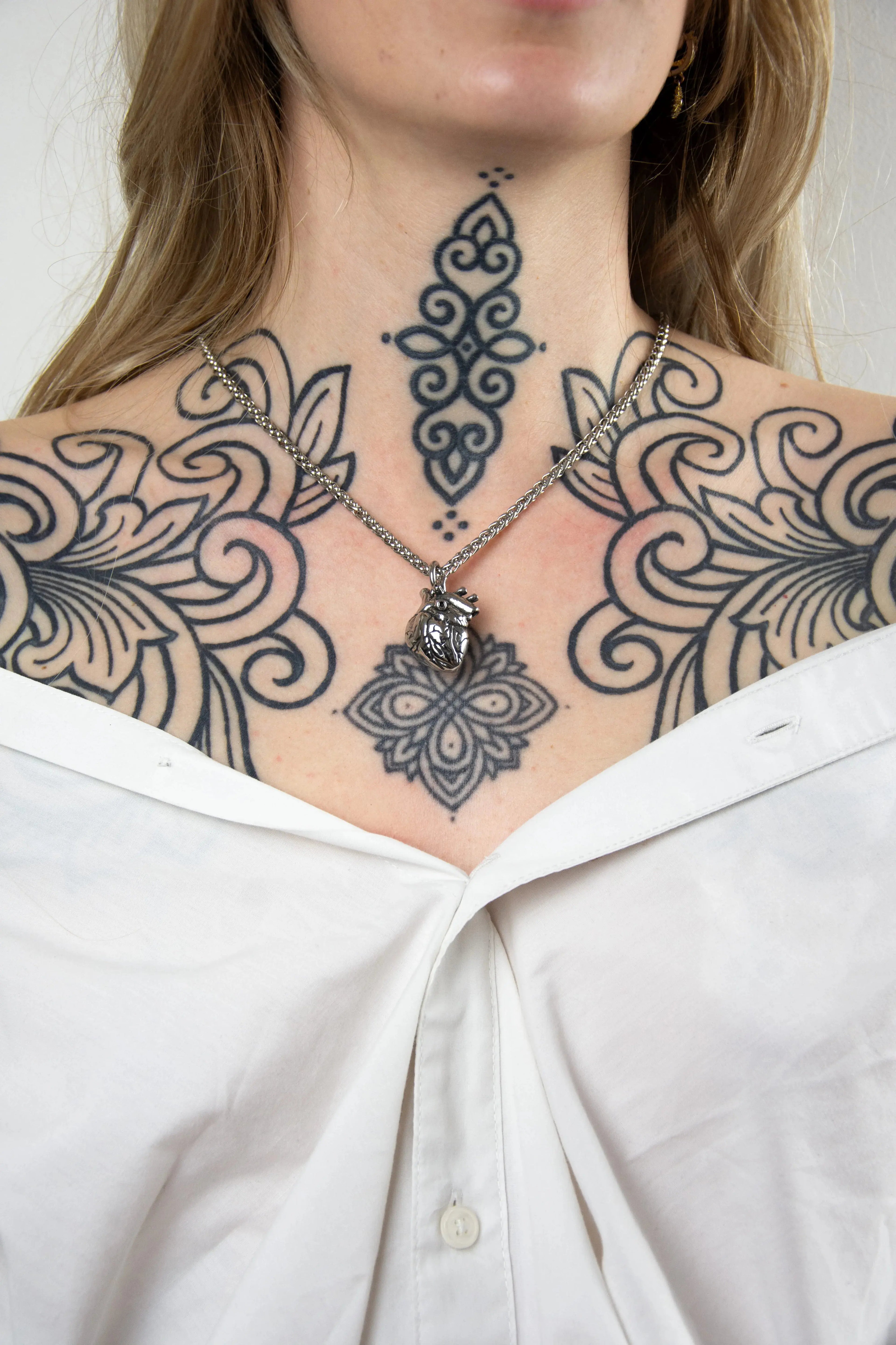 Collier coeur pour lui et elle, idée cadeau couple, collier style alt, collier gothique, romance.